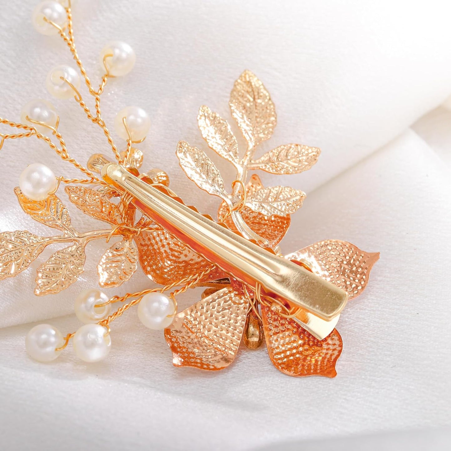 Bridal Flower Hair Clip Pearl Wedding Hair Piece Gold Bride Leaf Barrettes Bridal Hair Accessories for Women and Brides